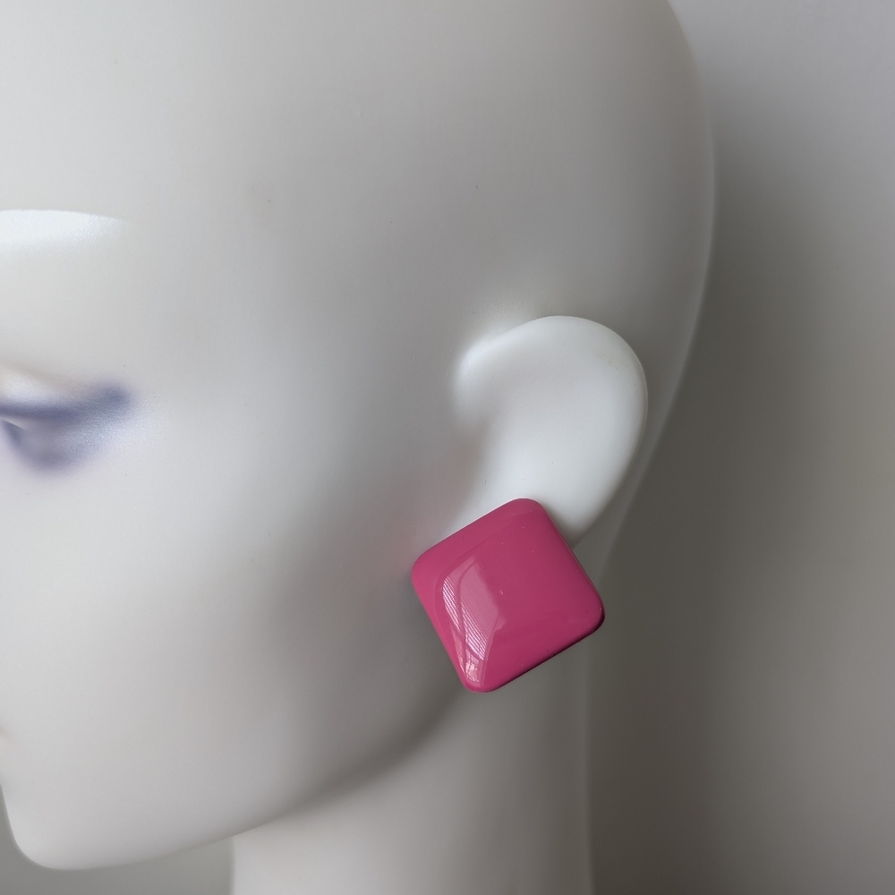 Barbiecore Vintage 80s Pink Square Metal Earrings - Picture 3 of 6